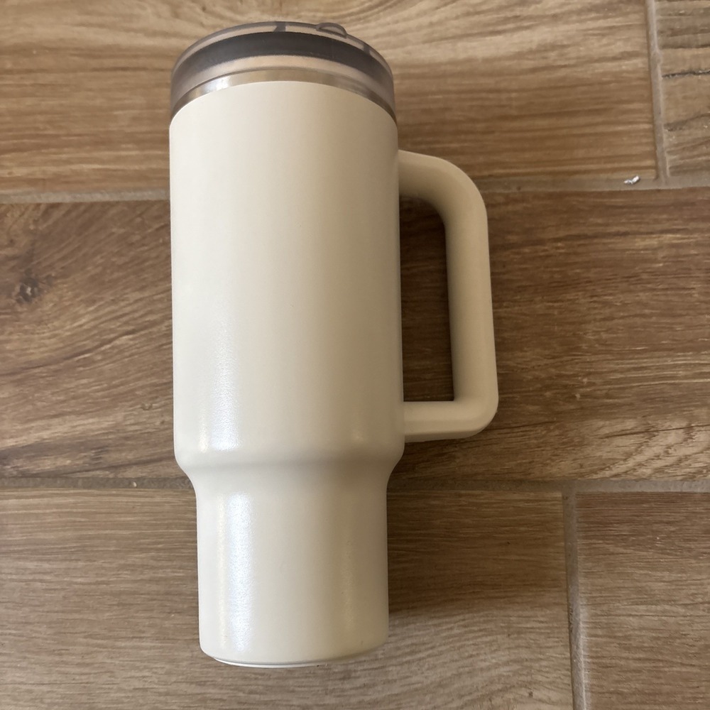 Lululemon 40oz Insulated Tumbler Cream Travel Mug‎ Handle Cup - No Straw - Picture 5 of 6